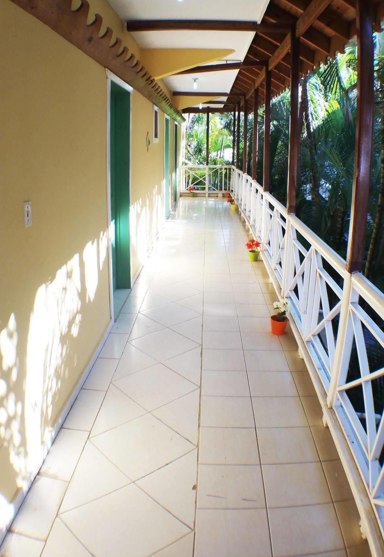 Hotel Los Pinos Las Terrenas Exterior foto